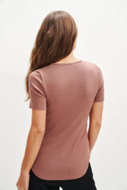 Itana Dream Rib Tee - Quartz -Swish Drape Sales 0018 Short Sleeve Itana Quartz 0787 web 490bd943 fe9e 40a1 8cef df97085ae170