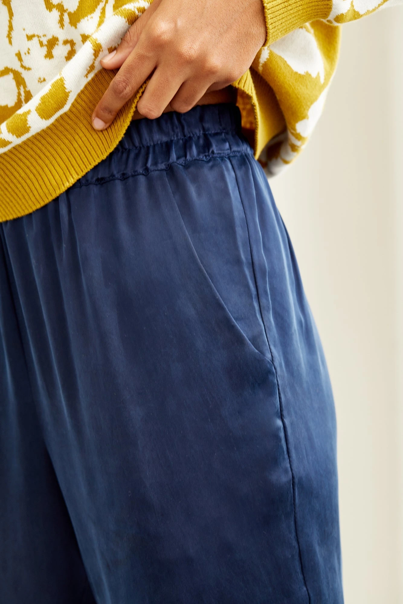 Henri Cupro Joggers - Navy 5 Henri Cupro Joggers - Navy - Image 5