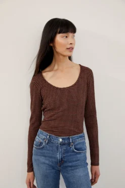 Itana Long Sleeve Scallop Knit Tee - Black Brown