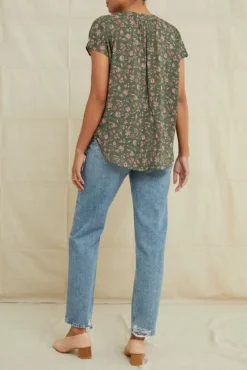 Renata Ecovero Blouse - Lago Green -Swish Drape Sales 0142RenataLagoGreen 2592 web e9acdd56 fe41 4caf 966a 7a4bcbde4ac9