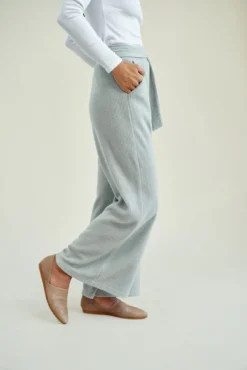 Coco Cloud Rib Pants - Dove - ReAmour -Swish Drape Sales 0177 Coco Sweater Rib Dove 3268 web 2b7ecd39 2070 4323 a774 861e4de931e0