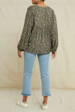 Mai Ecovero Blouse - Lago Green -Swish Drape Sales 0188MaiLagoGreen 2339 web f274175a f781 420b a072 cf9aa4a44eb1