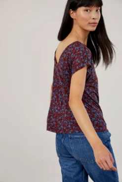 Laurie Silken Modal Tee -Swish Drape Sales 0204 Laurie North Shore Floral 02401