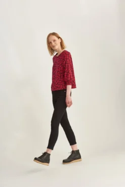 Issa Raglan Tee 26 Issa Raglan Tee -Swish Drape Sales 0223 Issa Cotton Modal Luxembourg 1467 web 45886358 ef71 4562 8423 7511ceff1641