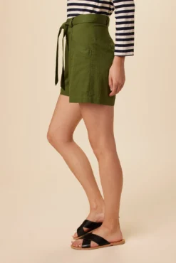 Milo Femme Fête Short - Fern 8 Milo Femme Fête Short - Fern -Swish Drape Sales 0341 Milo Short Fern 2
