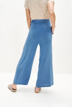 Rowan Zero-Waste Pant - Horizon -Swish Drape Sales 0356 Rowan Zero Waste Pant Horizon 0778 web 117d14d5 c393 47f7 b69b a4da4295b765