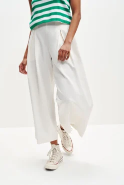 Deslin Pant - Zinnia - ReAmour 30 Deslin Pant - Zinnia - ReAmour -Swish Drape Sales 0369 Deslin Salt 2 0889 web 21ad2fc4 32e5 479a 8a35 2c9630a769c8