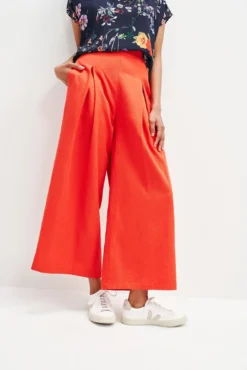 Deslin Pant - Zinnia - ReAmour 38 Deslin Pant - Zinnia - ReAmour -Swish Drape Sales 0369 Deslin Zinnia 1686 web 22721415 f2c3 4c74 87f7 a8fc9bb4e074