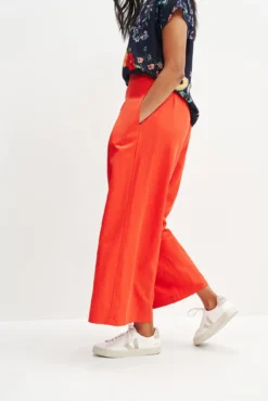 Deslin Pant - Zinnia - ReAmour 34 Deslin Pant - Zinnia - ReAmour -Swish Drape Sales 0369 Deslin Zinnia 1723 web 7f0a3d29 3d35 4394 be49 2dfc7c4b6c42