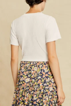 Jeanette Short Sleeve Tee - White -Swish Drape Sales 0453 Jeanette Hibiscus 1714 web 8434745b bc97 448d 8431 3c7b597fb529