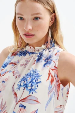 Keke Washable Silk Blouse - Saint Barts White Floral -Swish Drape Sales 0455 keke silk ivory saint barts 0371 web 57d47c87 4257 4fa9 99fc e18267a214ef