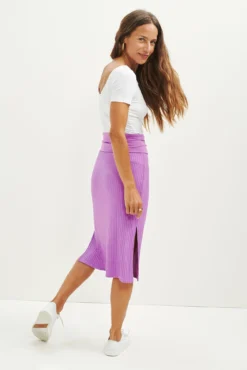 Zio Ribbed Skirt - Cosmos -Swish Drape Sales 0464 Zio Cosmos 1962 web ea9d96c6 ee9c 4bec 86a3 37d84c29a9a9
