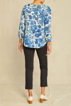 Eusalia Ecovero Blouse - Elsinore Blue -Swish Drape Sales 0517 Eusalia Elsinore Blue 3371 web d8cf55bb 9603 4c80 84c6 55c6e6b9fc2d