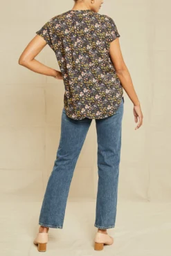 Renata Ecovero Blouse - Marion Floral -Swish Drape Sales 0607 Renata Ecovero Marion Print V2 15749 web 075272f1 fbb7 4dc1 b085 1c4be0db9679