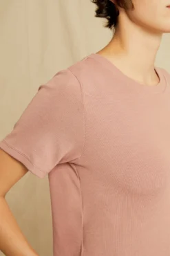 Tara Dream Rib Cropped Tee - Quartz -Swish Drape Sales 0622 Tara Quartz 2635 web 108bb402 f8a4 4f6b ac48 78abda46e69a