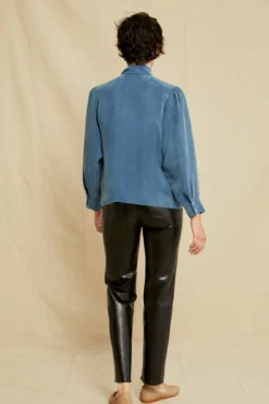 Olivet Cottonseed Cupro Blouse - Azure -Swish Drape Sales 0710 Olivet Cottonseed Cupro Azure 1236 web 9ebe0471 a60a 49fc bfc7 066a90e2e3fe