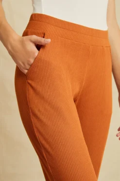 Skylar Paris Rib Joggers - Umber - ReAmour -Swish Drape Sales 2050 Skylar Paris Rib Umber 0160 web 73679aa0 d160 461f a30a 9a89e94b04d3
