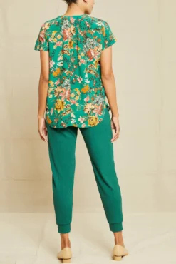 Renata Washable Silk Blouse - Rosalind Floral 8 Renata Washable Silk Blouse - Rosalind Floral -Swish Drape Sales 211013 AV October ECOMM 1068RenataWashableSilkRosalindFloral 7899 web 30828503 64b2 41ce ab10 443d1c8868c3