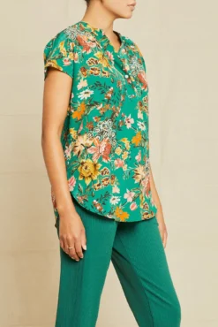 Renata Washable Silk Blouse - Rosalind Floral 7 Renata Washable Silk Blouse - Rosalind Floral -Swish Drape Sales 211013 AV October ECOMM 1068RenataWashableSilkRosalindFloral 7909 web f4bfab89 97da 4891 a0cc b6711c9074f6