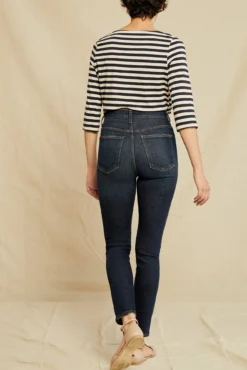AGOLDE Pinch Waist High Rise Skinny Jean - Ovation 6 AGOLDE Pinch Waist High Rise Skinny Jean - Ovation -Swish Drape Sales 3RDPA6000ENDLSS 90s Pinch Endless 1474 web 261f5e2f 83cd 4202 bc96 23ceb0ed5c92