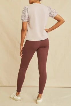 Magda Paris Rib Leggings - Mocha -Swish Drape Sales 4700 Magda Paris Rib Mocha 1603 web 69cf7e27 29c2 4315 8c2b 1306ececda5d