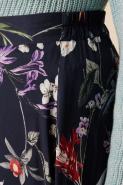 Blaze Ecovero Skirt - Gemini Navy -Swish Drape Sales 7969 Blaze Viscose Gemini Navy 5