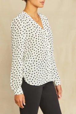 Kaya Washable Silk Blouse - Heart Ivory Navy Print -Swish Drape Sales 8509 Kaya Heart Ivory Navy 3503 web 3d688209 ac56 4854 96d4 13c25f62854c