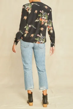Kaya Silk Blouse - Treviso Floral -Swish Drape Sales 8509 Kaya Treviso Print 0797 web b9b6dd11 7d7d 40b1 898e 211cd0a43c06
