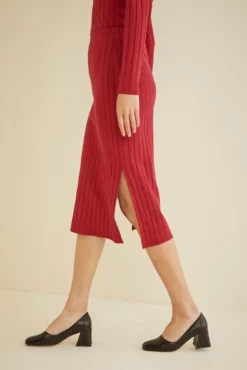 Essie Skirt -Swish Drape Sales 9627 Essie Rouge Red 1393 web