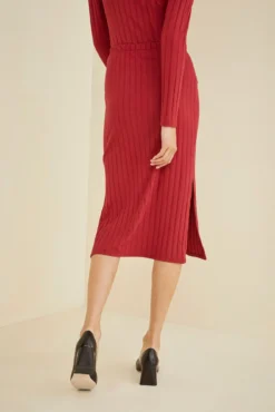 Essie Skirt -Swish Drape Sales 9627 Essie Rouge Red 1409 web