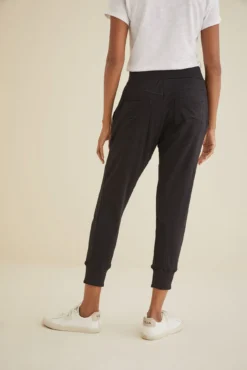 Jamie Pleated Joggers - ReAmour -Swish Drape Sales Jamie Black 2423 web 9edbcaec 3de9 41ae a43c 3cea23d94dc3